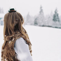 72张带风景的唯美女生头像合集
