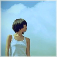 女生仰望天空的清新头像合集 28张好看的唯美女生头像