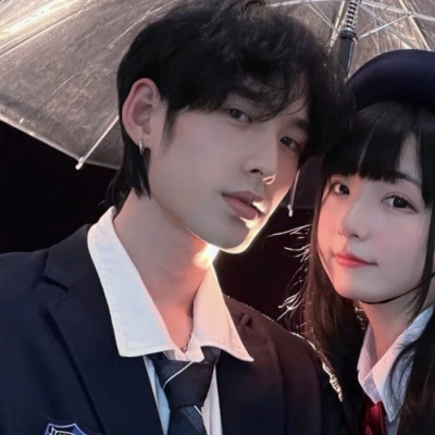 12组真人甜蜜情侣头像 一男一女两张一套