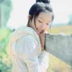 48张温柔感拉满！会心微笑的女生头像合集