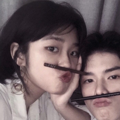 超火的一对情侣头像合集（共18张）