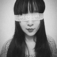 27张黑白蒙眼女生头像 清冷伤感风QQ头像合集