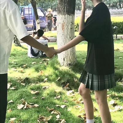 12张超甜真人双人情侣头像，亲密感拉满！