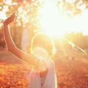 72张带风景的唯美女生头像合集