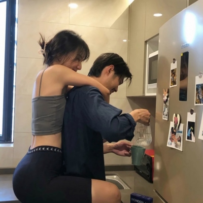 18组超甜真人情侣头像 左右配对直接用