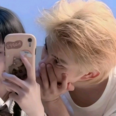 当下最火的情侣高清头像 共14张合集