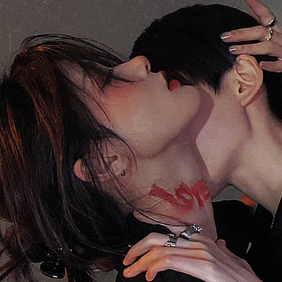 氛围感拉满！16张真人欲系情侣头像合集