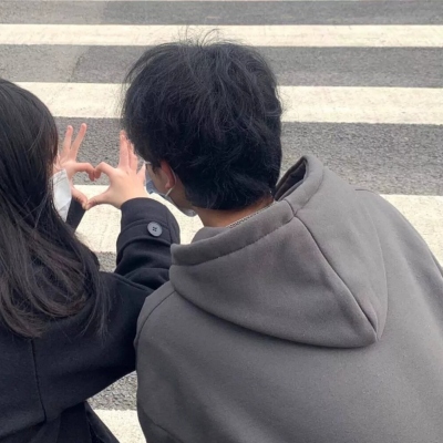 热门真人情侣头像高清合集 共12张