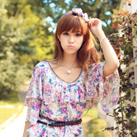 47张清新感拉满的碎花裙女生QQ头像