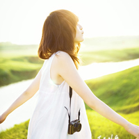 抬头望天的女生头像合集 48张唯美氛围感头像