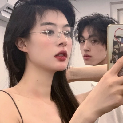 12组真人甜蜜情侣头像 一男一女两张一套