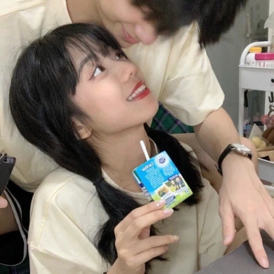 5月上新！14张少见又有格调的真人情侣头像