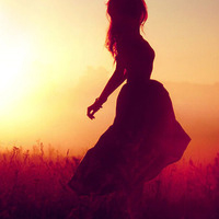 47张氛围感拉满！夕阳下的温柔女生头像合集