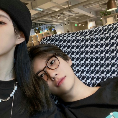 14张高格调高质量情侣头像 快和对象安排上