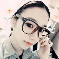 78张戴眼镜框的非主流女生头像合集
