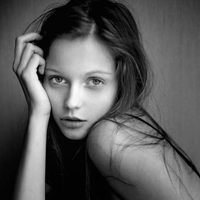 47张成熟优雅款欧美黑白女生头像合集