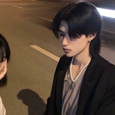 学生党看过来！18张ins风情侣头像分享