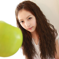 48张简约好看的QQ女生卷发头像合集