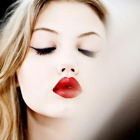 47张高清霸气欧美红唇女生头像合集，氛围感拉满