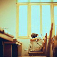 32张氛围感拉满！伤感蹲姿抱膝女生头像合集