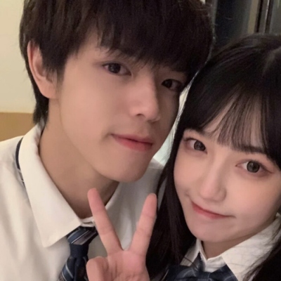 12组真人甜蜜情侣头像 一男一女两张一套