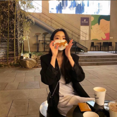 20张低调不显眼的真人唯美单人情侣头像