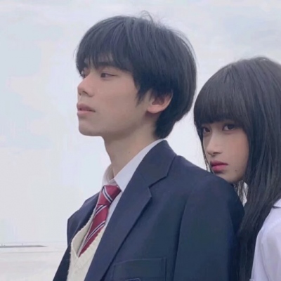 学生情侣真人一左一右高清情头 共20组