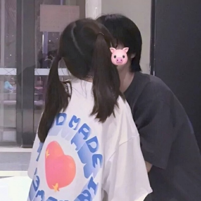 学生党看过来！18张ins风情侣头像分享