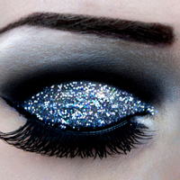 36张氛围感拉满！带眼部细节的丧系女生QQ头像合集