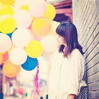 清新感拉满！9张带气球的女生头像合集