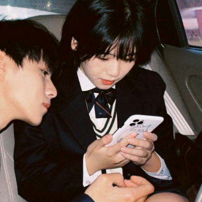 最新高清QQ情侣头像来啦！个性网整理了20张专属素材，满足情侣们换头像的需求。