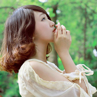 45张白色系氛围感女生头像，清新又治愈