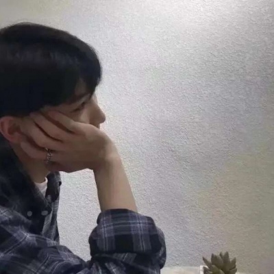 20张不露脸真人单人情头 氛围感拉满的好看图集