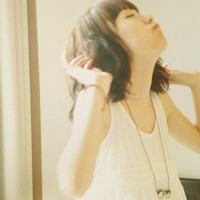 48张清纯穿背心女生头像合集 拿来当头像刚好