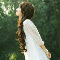 45张白色系氛围感女生头像，清新又治愈