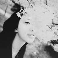 84张氛围感拉满的黑白女生头像 质感拉满的女生黑白头像合集