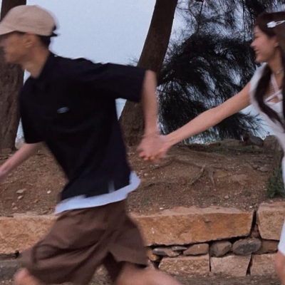 热门真人情侣头像高清合集 共12张