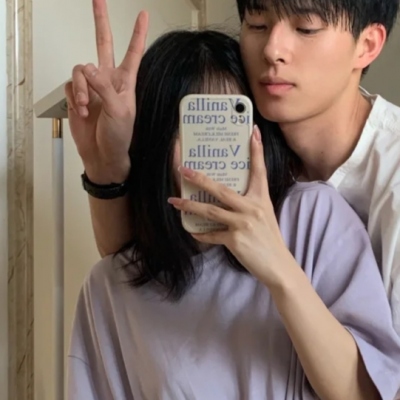 氛围感拉满！10组高级感真人情侣头像甜到心坎里