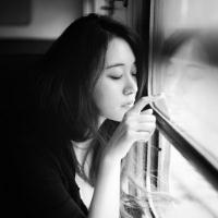 48张带回忆感的伤感女生头像合集