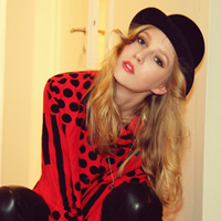 47张高清霸气欧美红唇女生头像合集，氛围感拉满