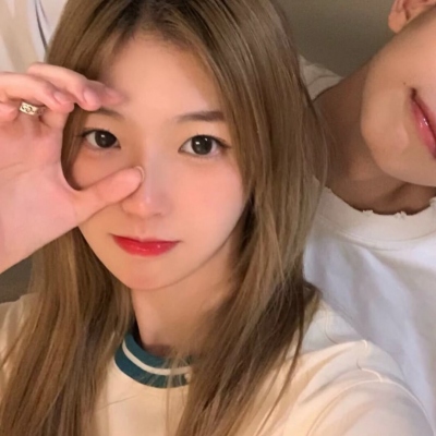 当下最火的情侣高清头像 共14张合集