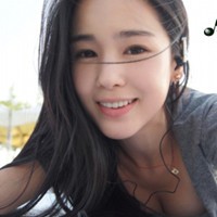 48张带着明媚笑容的青春女生头像合集