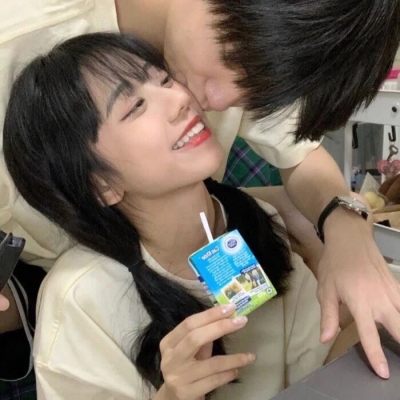 5月上新！14张少见又有格调的真人情侣头像