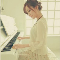 女生弹钢琴的背影头像合集！13张唯美氛围感拉满