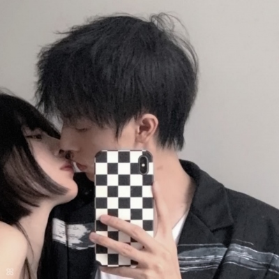 超撩高清双人亲吻情侣头像 一对两张共六张
