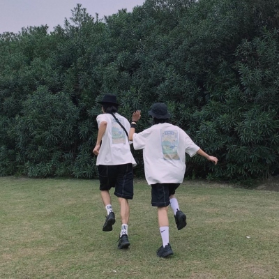 10组超甜真人情侣头像 一对两张分开版