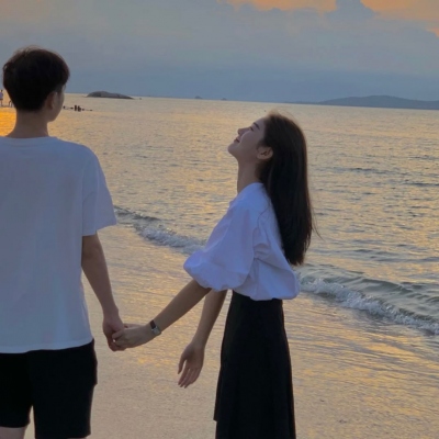 10组超甜真人情侣头像 一对两张分开版