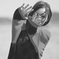 84张氛围感拉满的黑白女生头像 质感拉满的女生黑白头像合集