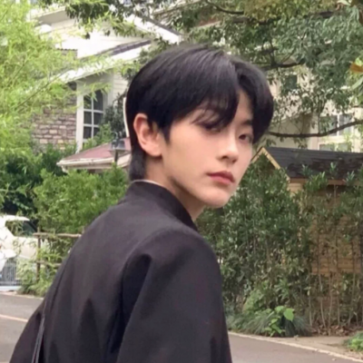 学生党专属！14张低调不显眼的真人情侣头像合集