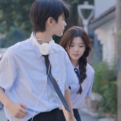 8张真人校园风清新情侣头像合集